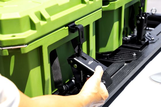 OEM/ODM نعم صناديق أدوات السيارات الثقيلة مع حاوية المياه LLDPE المحمولة Roto القالب