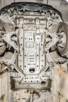 تويوتا برادو LC120 الحماية السفلية تحت الجسم سبائك الألومنيوم غطاء المحرك لوحات التزحلق الكامل