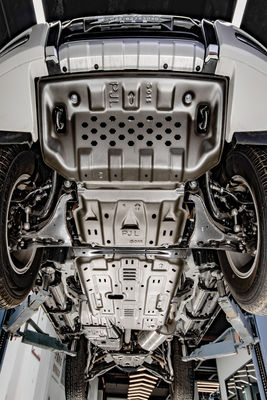 قطع غيار السيارات القياسية حماية الهيكل السفلي لشركة Mitsubishi Pajero