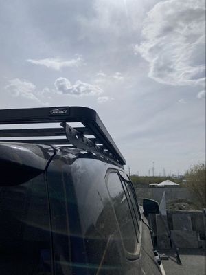 AL6063 SS304 رف السقف الأسود لتويوتا لاند كروزير LC300 ملحقات سبيكة الألومنيوم