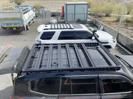رفوف سقف السيارات من الألومنيوم لتويوتا LC300 الطول 2270 * 1300mm سطح الطلاء بالمسحوق