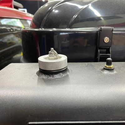 26L 30L أسود خزان المياه المضغوطة شاحنة شاحنة سرير رف رف السقف لعرض رش