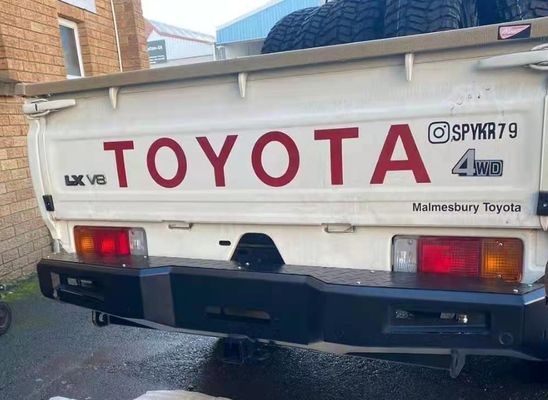 TOYOTA TRUCK LC79 ملحقات الصدمة الخلفية باللون الأسود مع المواد والملحقات الفولاذية