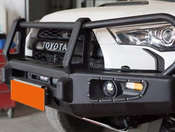 حزمة الوقاية الأمامية لـ Toyota 4Runner مع حامل إطارات وحامل جريكان