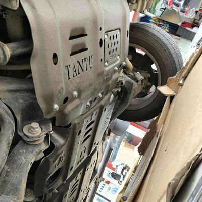 طلاء أسود 5.0mm لوحة حماية الهيكل لسيارة تويوتا توندرا الثقيلة 2018-2019