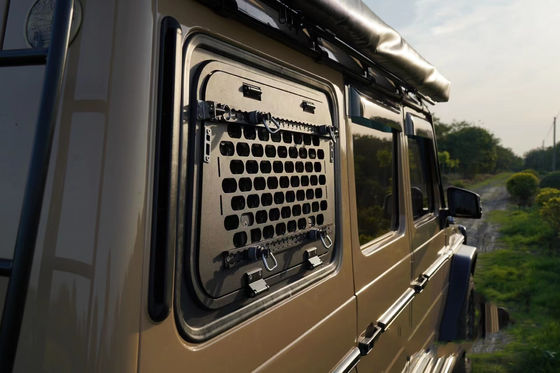 زيوت الألومنيوم الخلفية النافذة للسيارة مرسيدس G-Class W463 في عام 1989